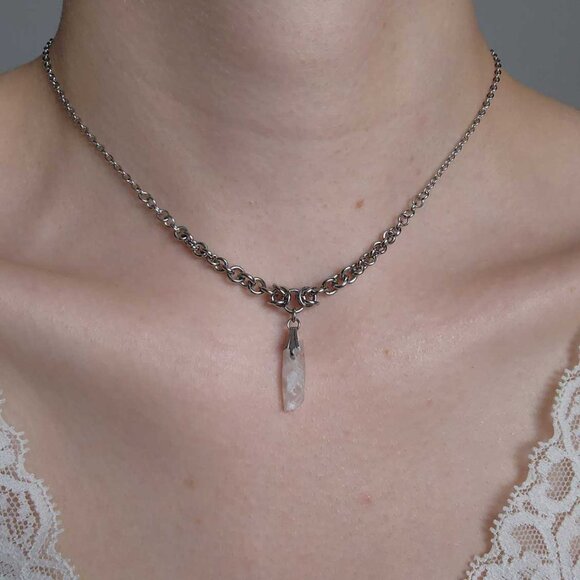 Vintage natural clear quartz silver chainmail necklace with a small silver chain - Picture 3 of 10